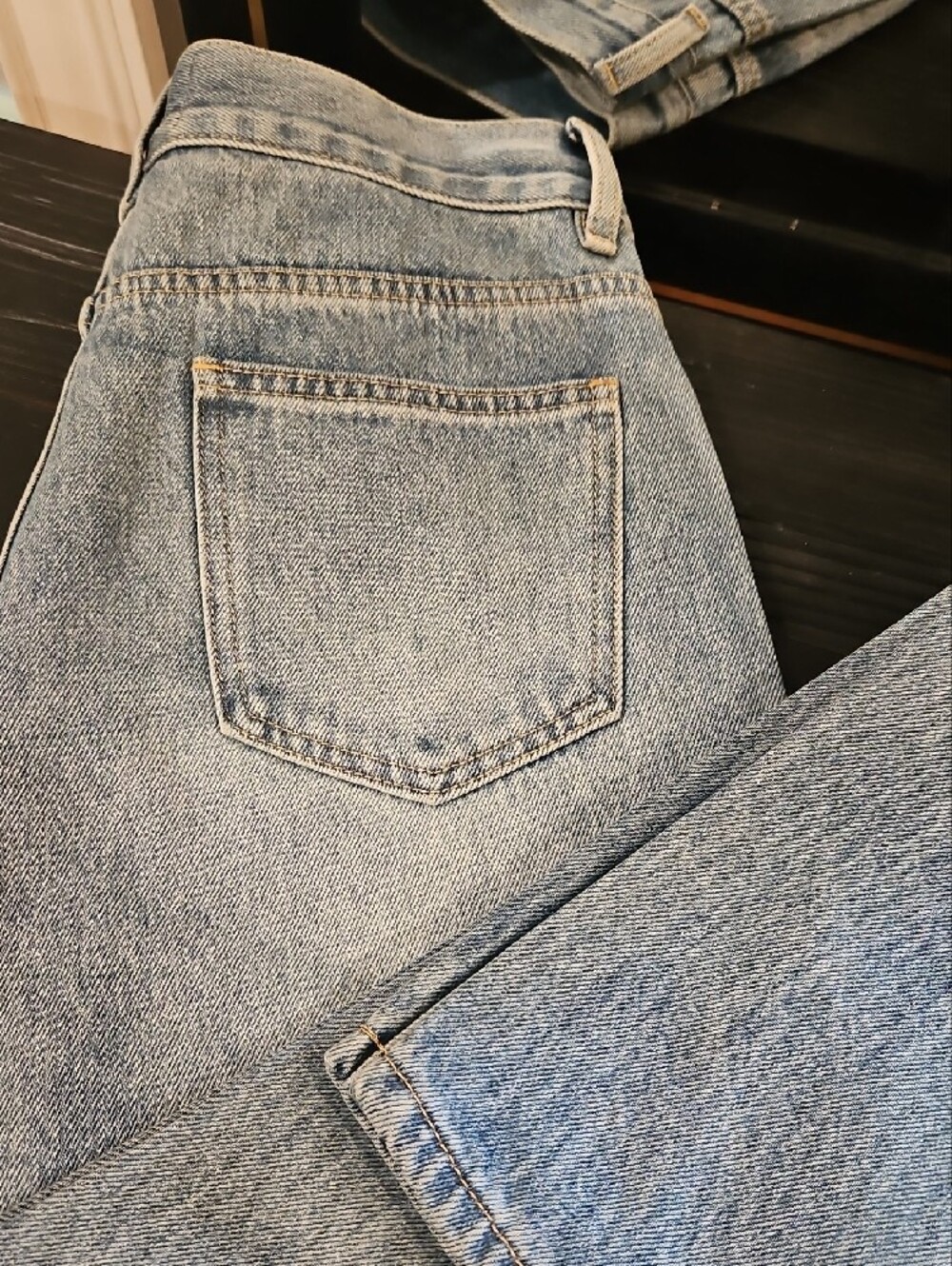 CHANEL Light Blue Wide-Leg Women's Jeans with Subtle Crystal Detail - Picture 4 of 7